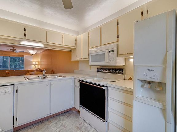2nd image of 2612 Kings Lake Blvd #2-103