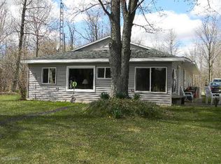 8842 W Elm St, Fremont, MI 49412