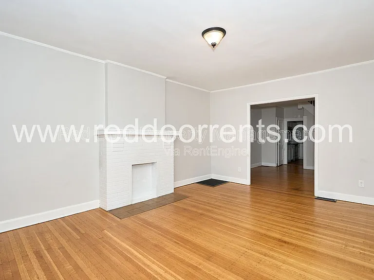 4704 N College Ave — Photo 7