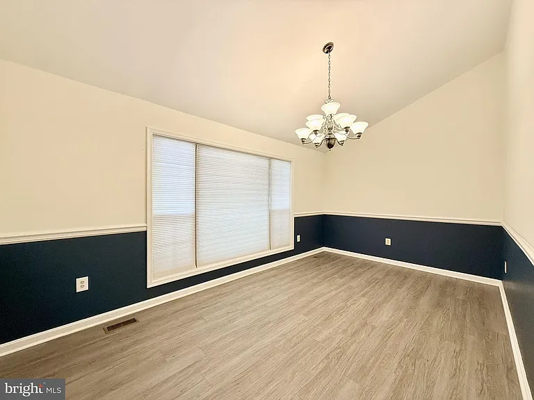 70 Dorothy Ln — Photo 11