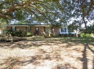739 Edgewood Dr, Hattiesburg, MS 39401