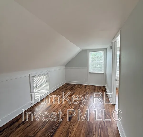 705 North Ave #2 — Photo 4