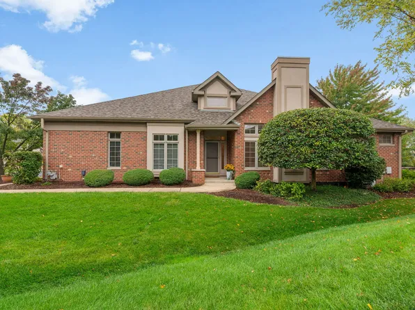 17 Shadow Creek Cir, Palos Heights, IL 60463