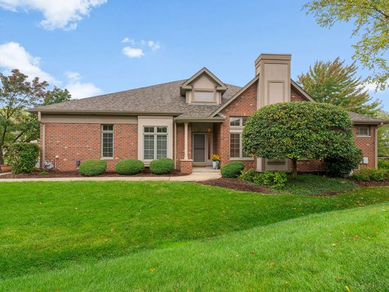 17 Shadow Creek Cir, Palos Heights, IL 60463