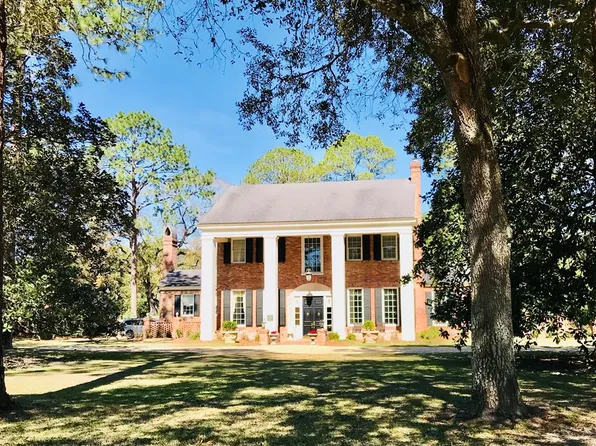 203 Tallokas Rd, Moultrie, GA 31768