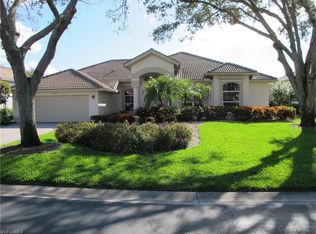 606 Shoreline Dr, Naples, FL 34119