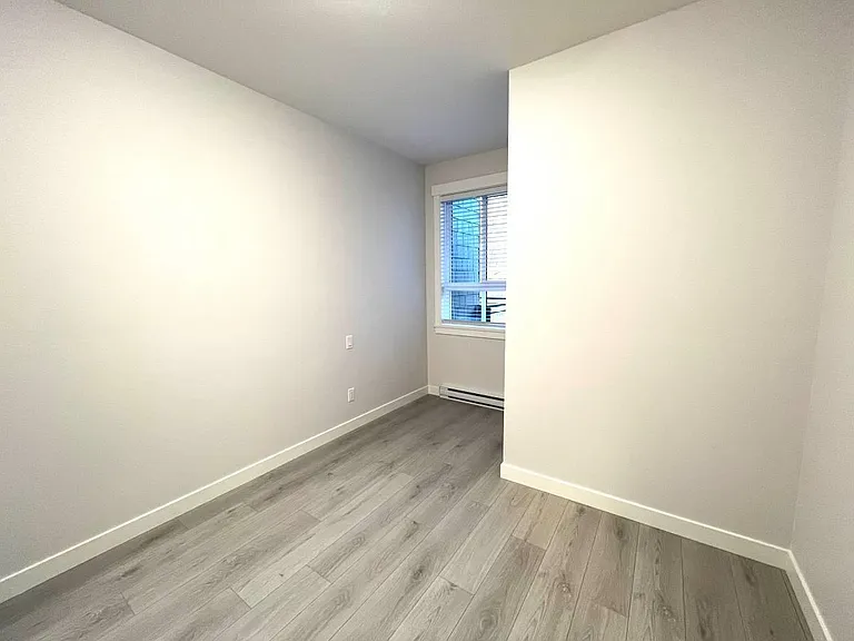 32690 14th Ave — Photo 10