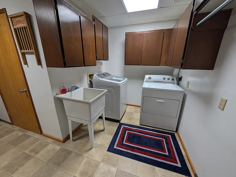 7312 E Evans Creek Rd — Photo 32