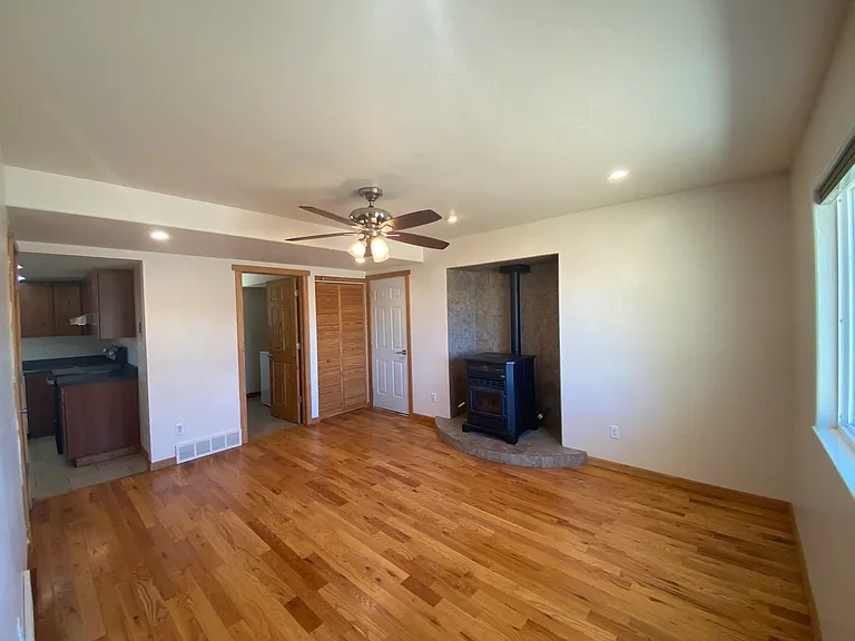 618 1/2 W Indian Creek Dr — Photo 17