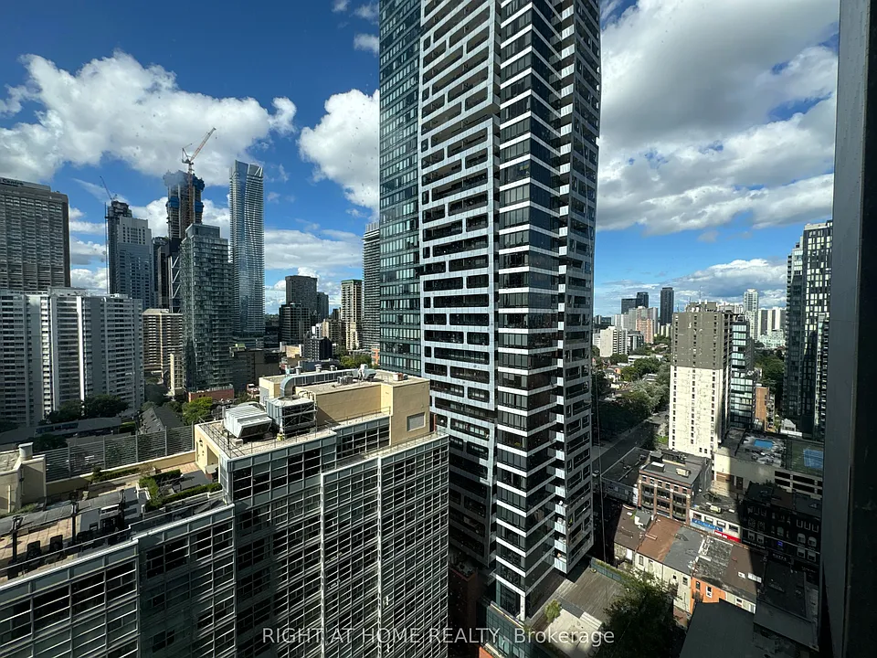 24 Wellesley St W #2407