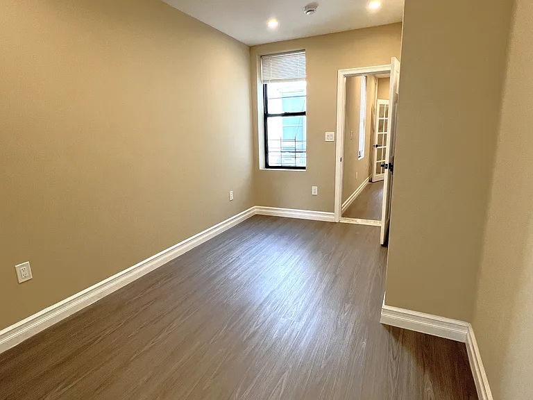 34-35 42nd St #3L — Photo 10