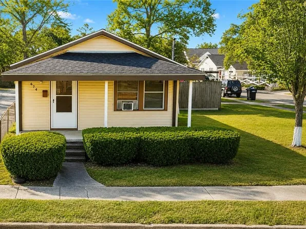 674 Hickory Ave, Harahan, LA 70123