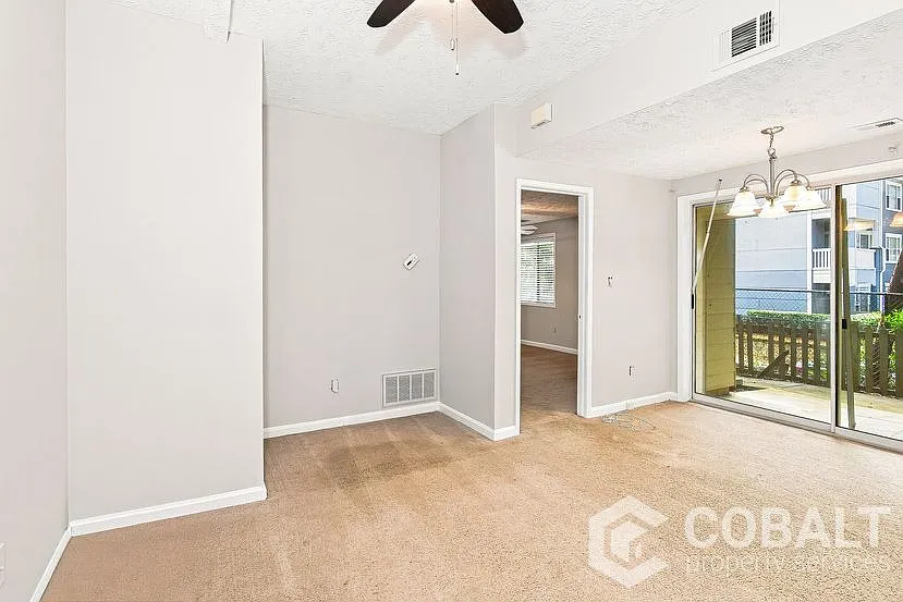 1 bed, 1.0 bath, 780 sqft, $1,295 — Photo 4