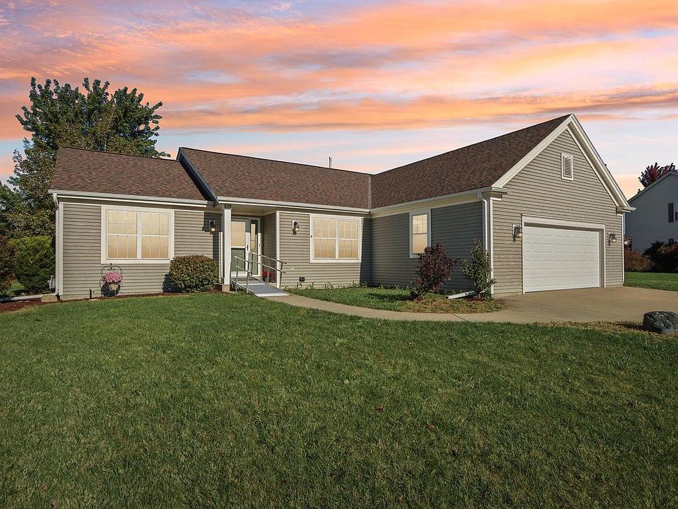 1st image of 639 Swan DRIVE