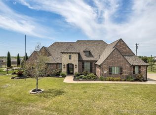 8914 N 65th East Pl, Owasso, OK 74055