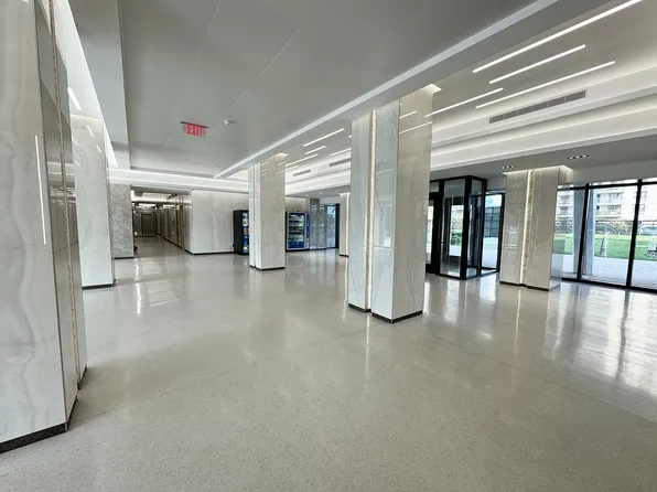 601 Surf Avenue image 17 of 23