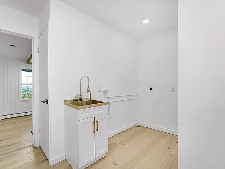 306 Warrenville Rd — Photo 34