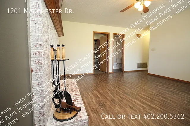1201 Manchester Dr — Photo 16