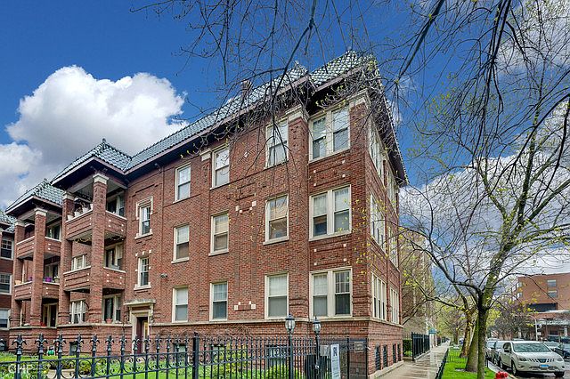 1st image of 960 W Cuyler Ave APT 2S