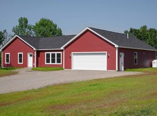 12 Knoll Crest Dr, Bangor, ME 04401