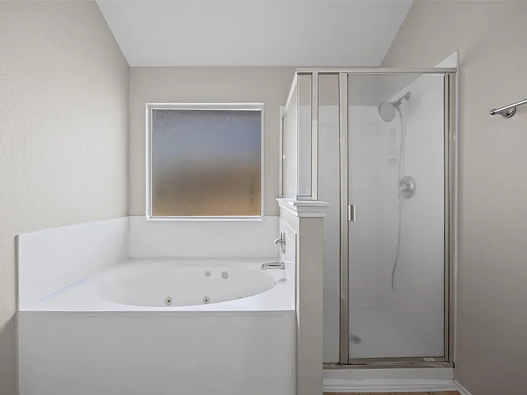20521 Farm Pond Ln — Photo 22