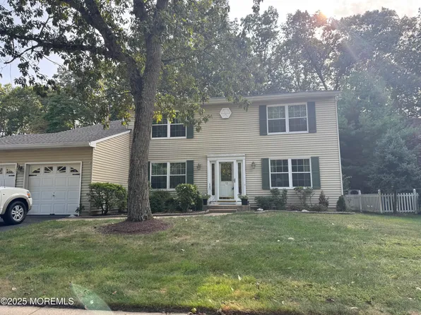 12 Glen Arden Drive, Howell, NJ 07731
