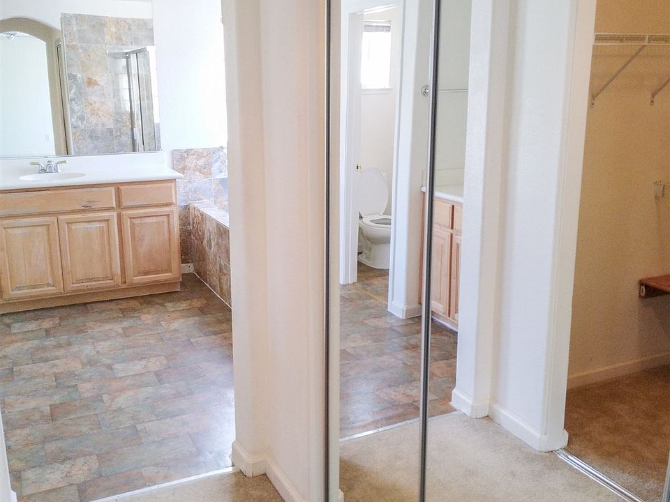 1st image of 136 Elderberry Ln
