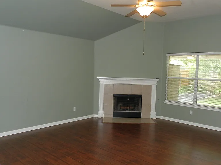 613 Hickory Run Dr — Photo 2