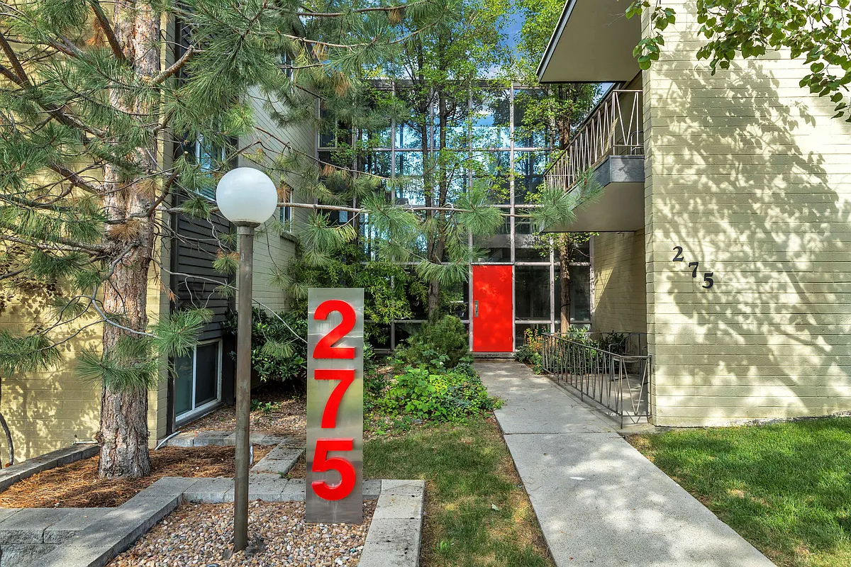 Front Entrance - Maven 275