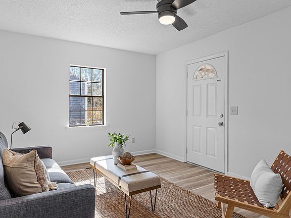 3rd image of 506 Carden Ave