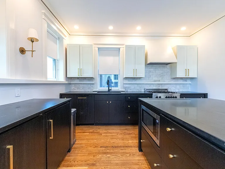 7118 Pershing Ave — Photo 4