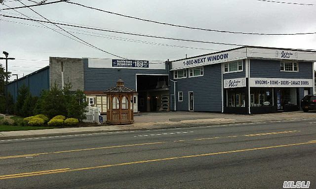 2nd image of 33 Hempstead Tpke