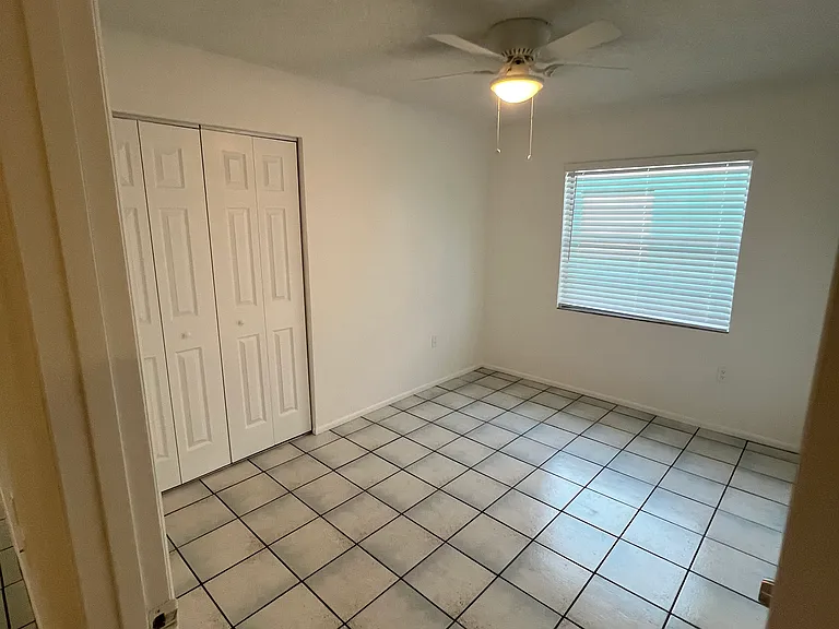 923 Royal Palm Dr — Photo 12