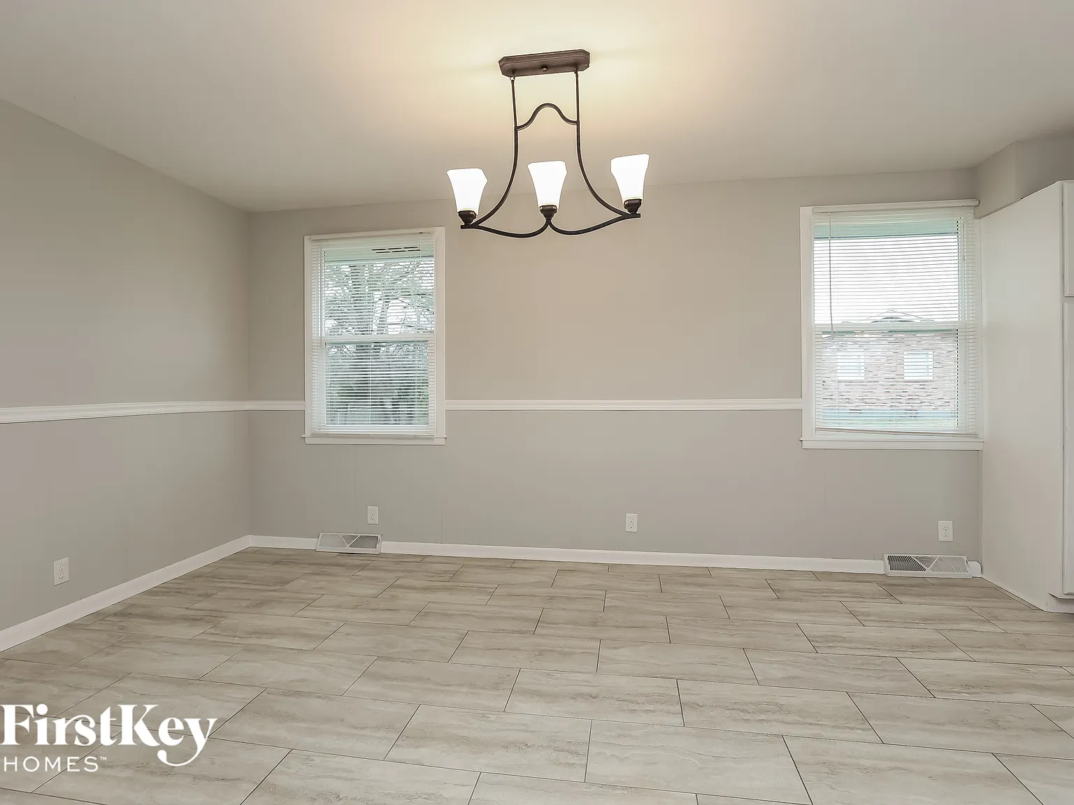 3 bed, 2.0 bath, 1859 sqft, $2,050 — Photo 4