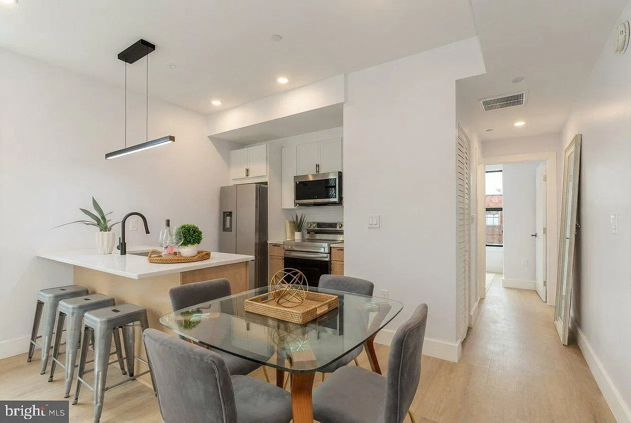 1 bed, 1.0 bath, 550 sqft, $1,950 — Photo 4
