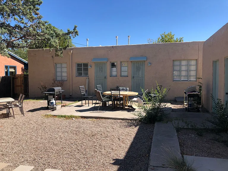 2 bed, 1.0 bath, 815 sqft, $1,795 — Photo 24