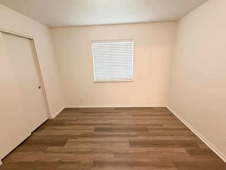 3949 Wensledale Dr — Photo 15