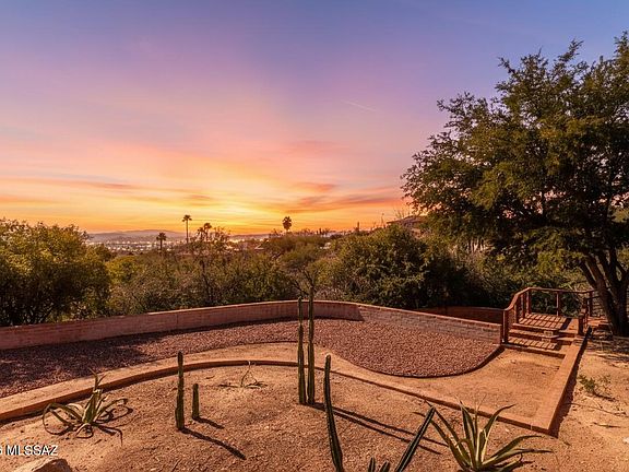 3rd image of 7401 N Cobblestone Rd