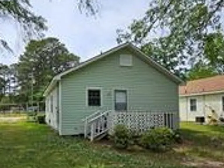 215 Triangle Pl — Photo 10