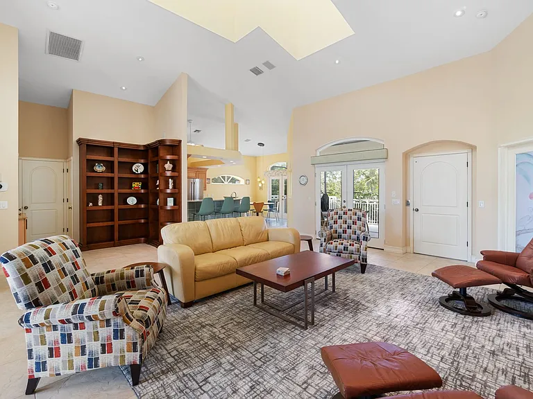 27130 Flamingo Dr — Photo 5
