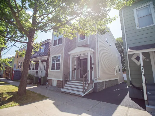 6196 Allan St #6194, Halifax, NS B3L 1G6