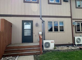 806 14th St NE, Jamestown, ND 58401