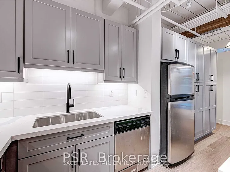 955 Queen St W #117 — Photo 11