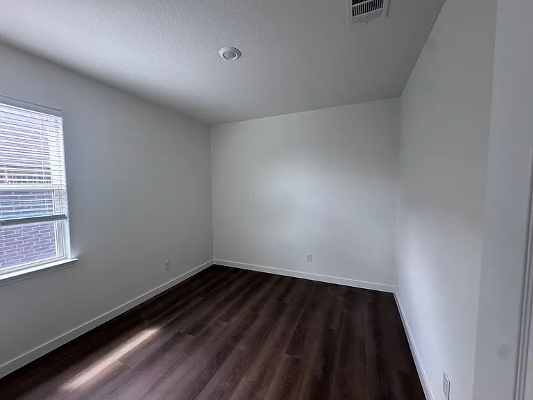 19709 Andrew Jackson St — Photo 3