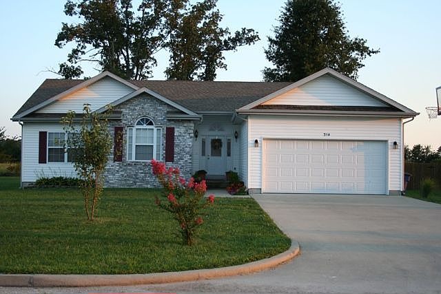 Great curb appeal!