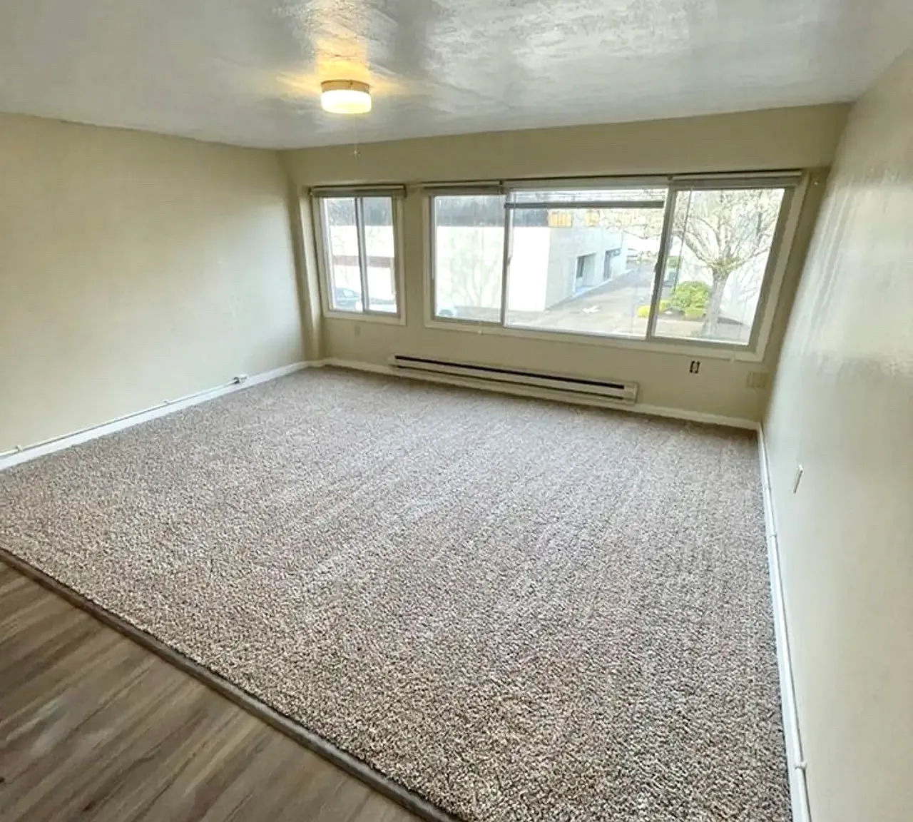 Studio, 450 sqft, $1,095 — Photo 2