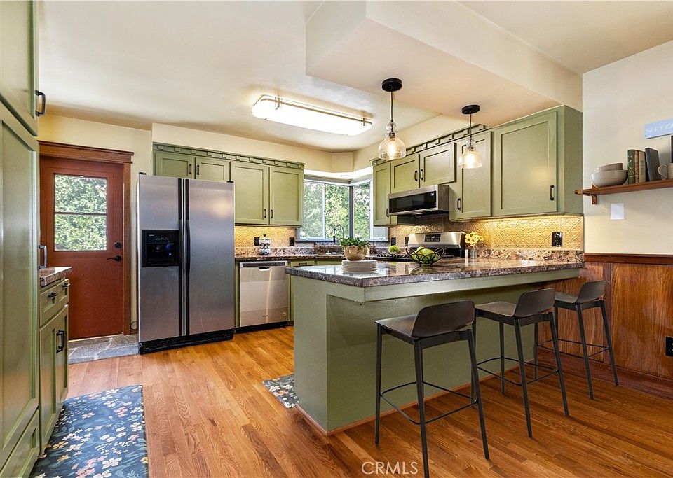 1st image of 370 Pacific Ave