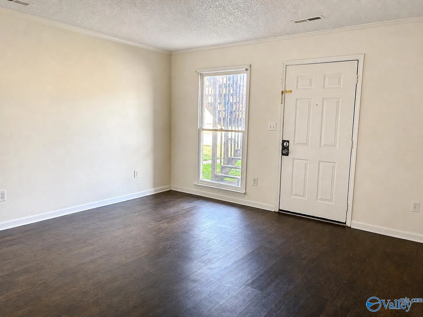2 bed, 2.0 bath, 1000 sqft, $895 — Photo 2