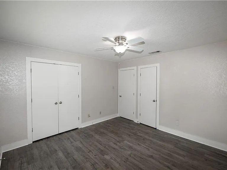 1302 Danbury Sq #A — Photo 33