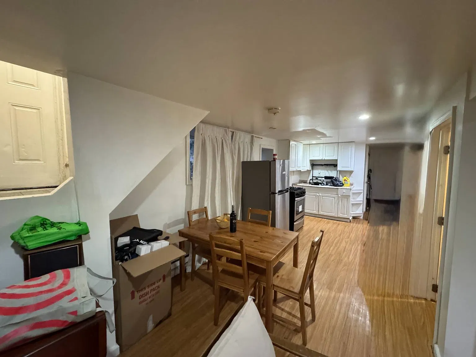 2 bed, 1.0 bath, 700 sqft, $2,300 — Photo 3